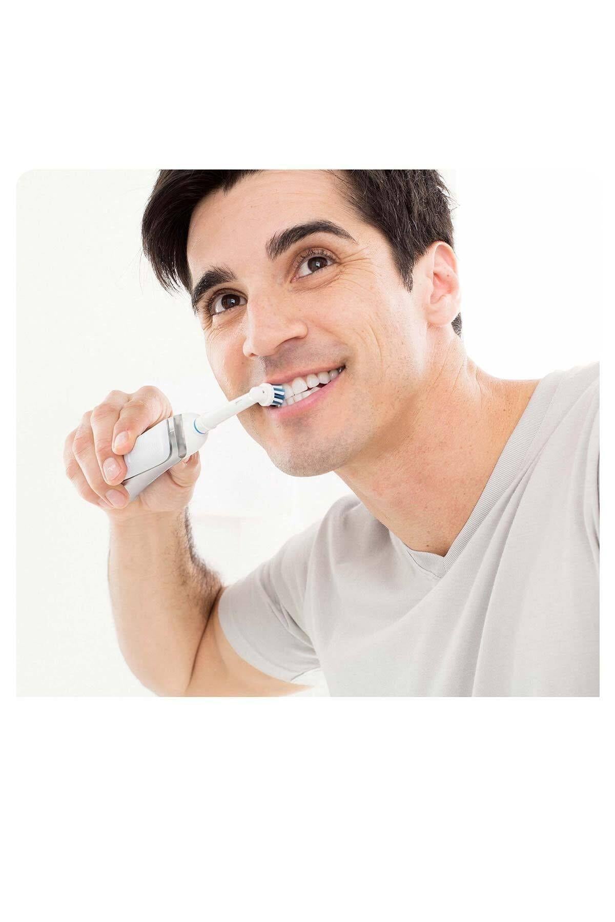 Oral-B Pilli Diş Fırçası Expert Precision Clean Db04
